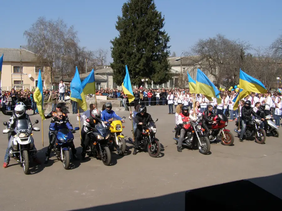 P1010018_19.JPG